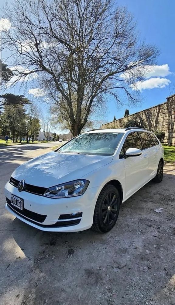 VOLKSWAGEN Golf 2015