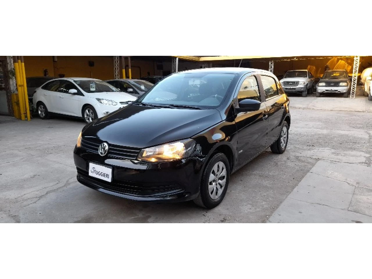 VOLKSWAGEN Gol 2014